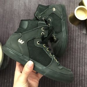 Supra Black boots, size 13 kids